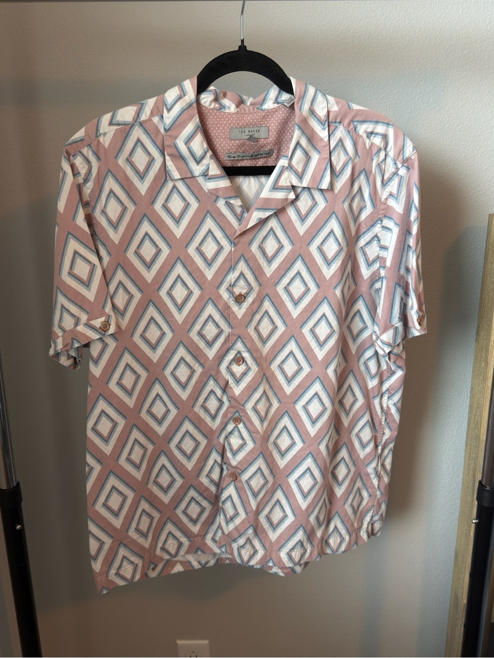 Ted Baker Pink & White Geometric Short Sleeve Button-Down Shirt